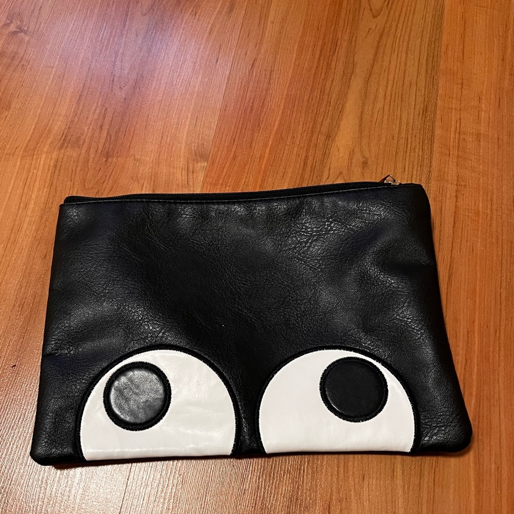 Cute hand bag (w/o a strap)